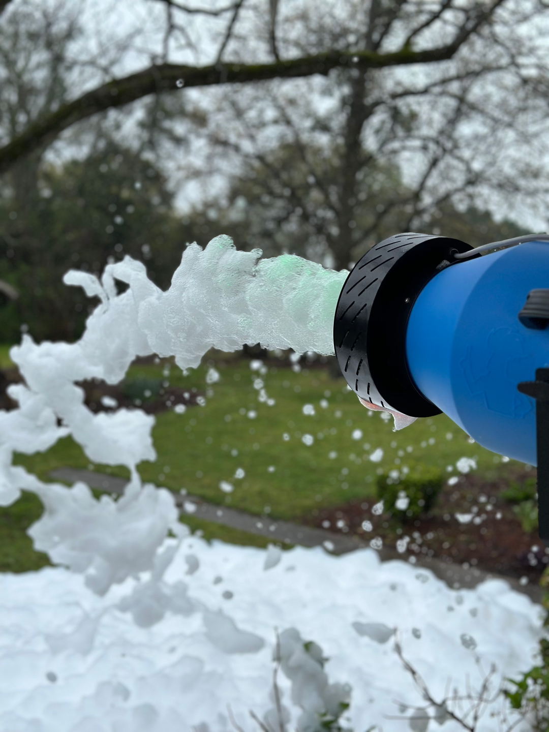 Blue Plastic foam cannon for rental operator company owners